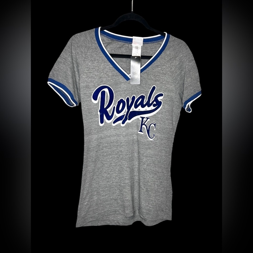 5th & Ocean Kansas City Royals MLB Women's Gray Short Sleeve V-Neck T-Shirt NWT